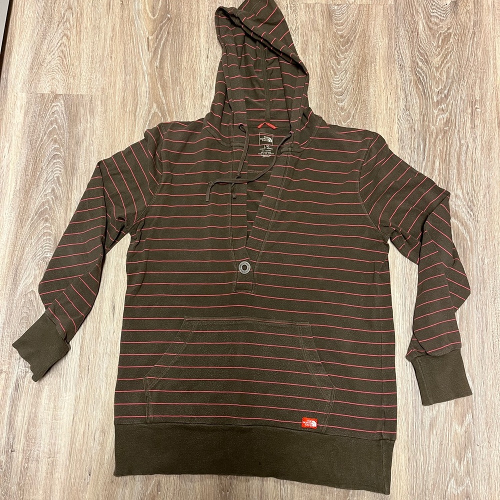 North Face Women’s Hooded Long Sleeve Top